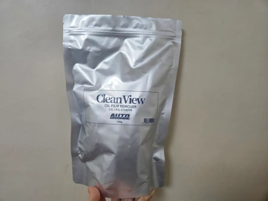 AutoGrooming Clean View car oil-film remover product
