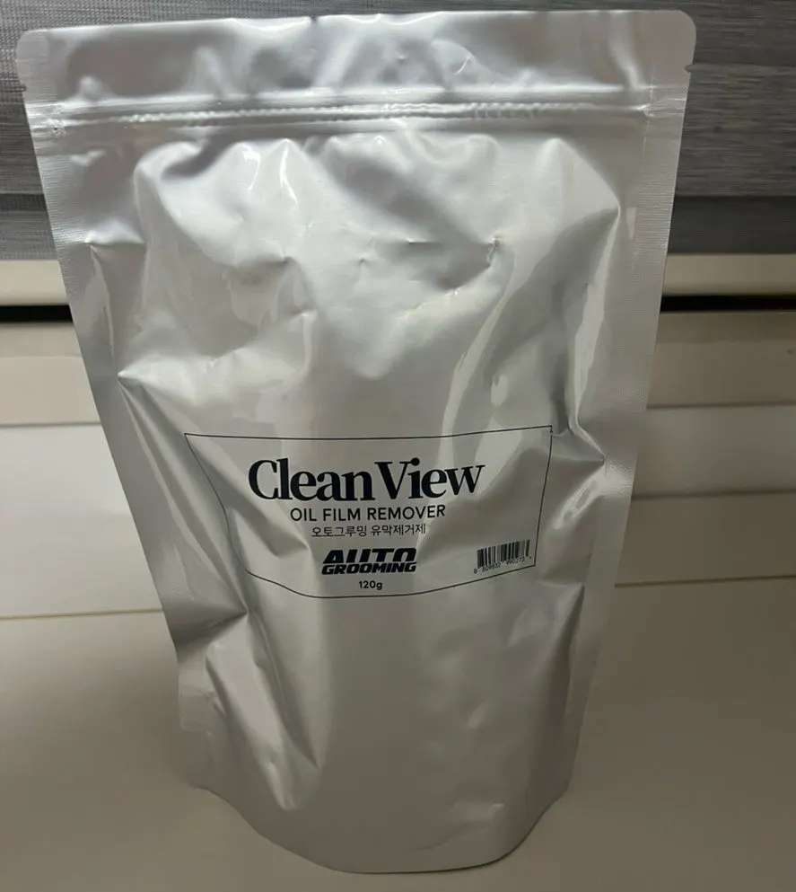 Car glass that needs oil-film care