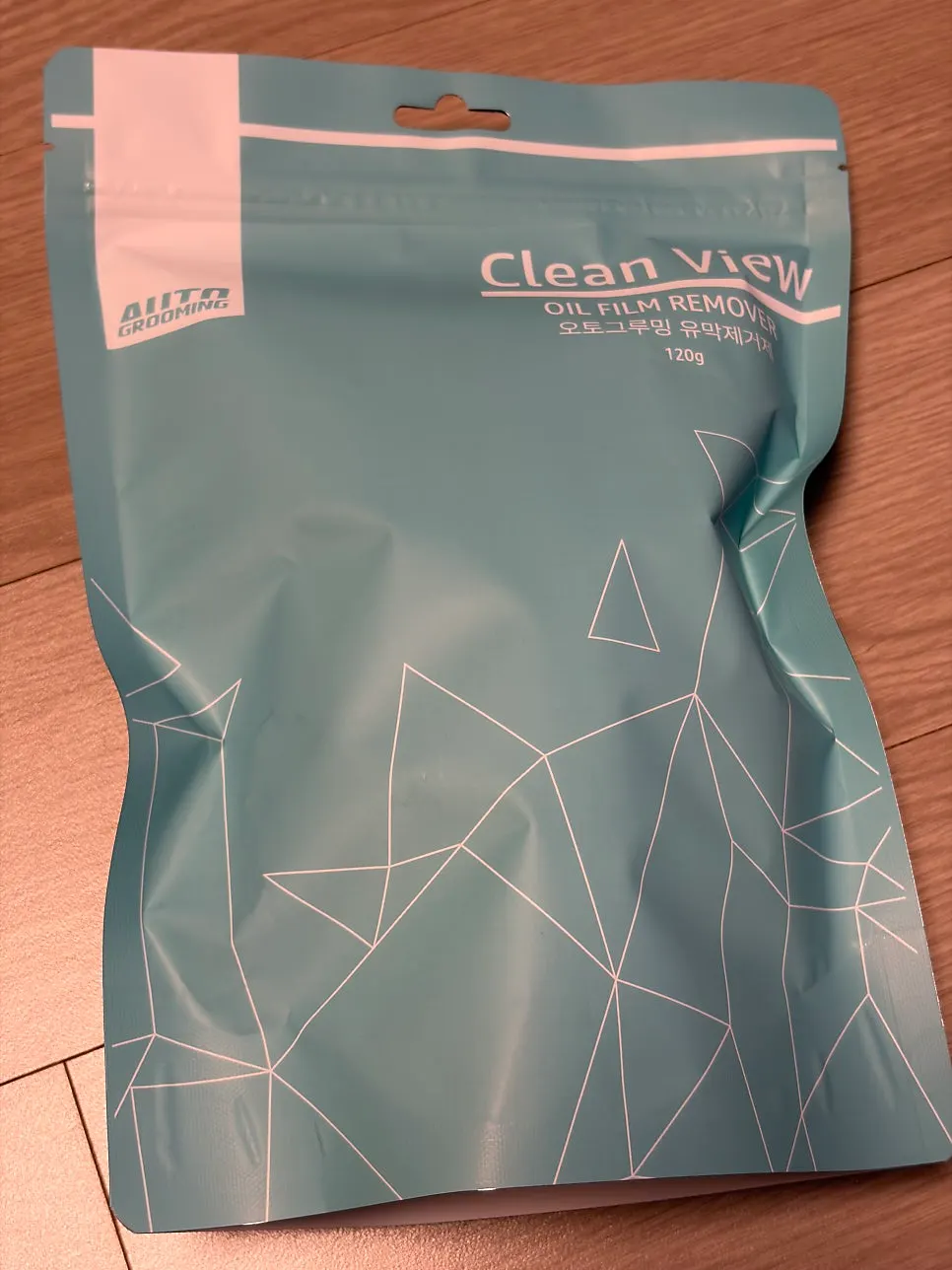 AutoGrooming product prepared for car oil-film care