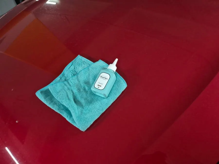 Oil-film remover used for car glass maintenance