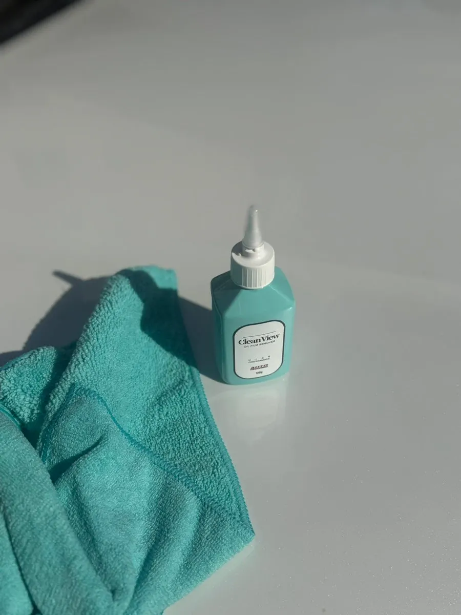 AutoGrooming oil film remover for self car washing