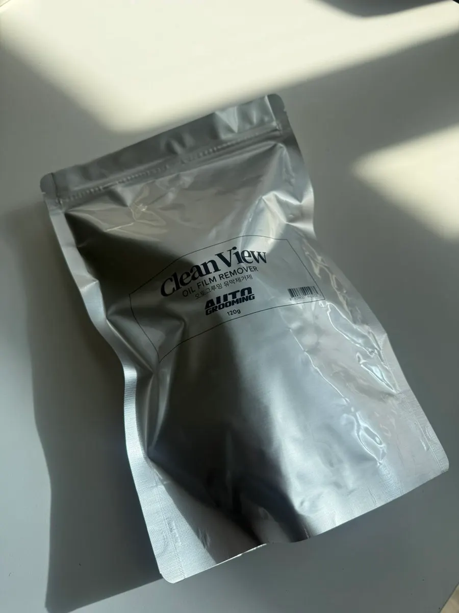 AutoGrooming oil film remover for vehicle glass care