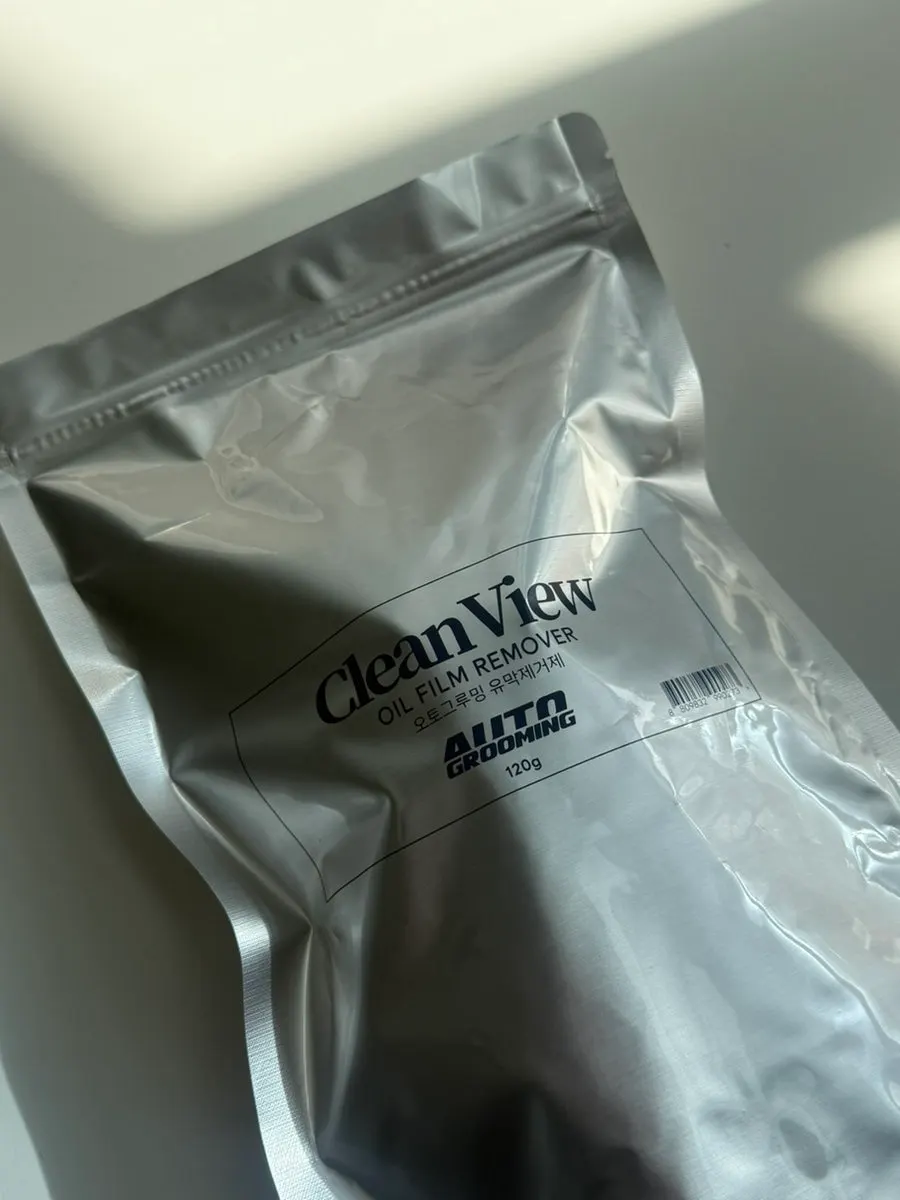 AutoGrooming oil film remover used for self car washing