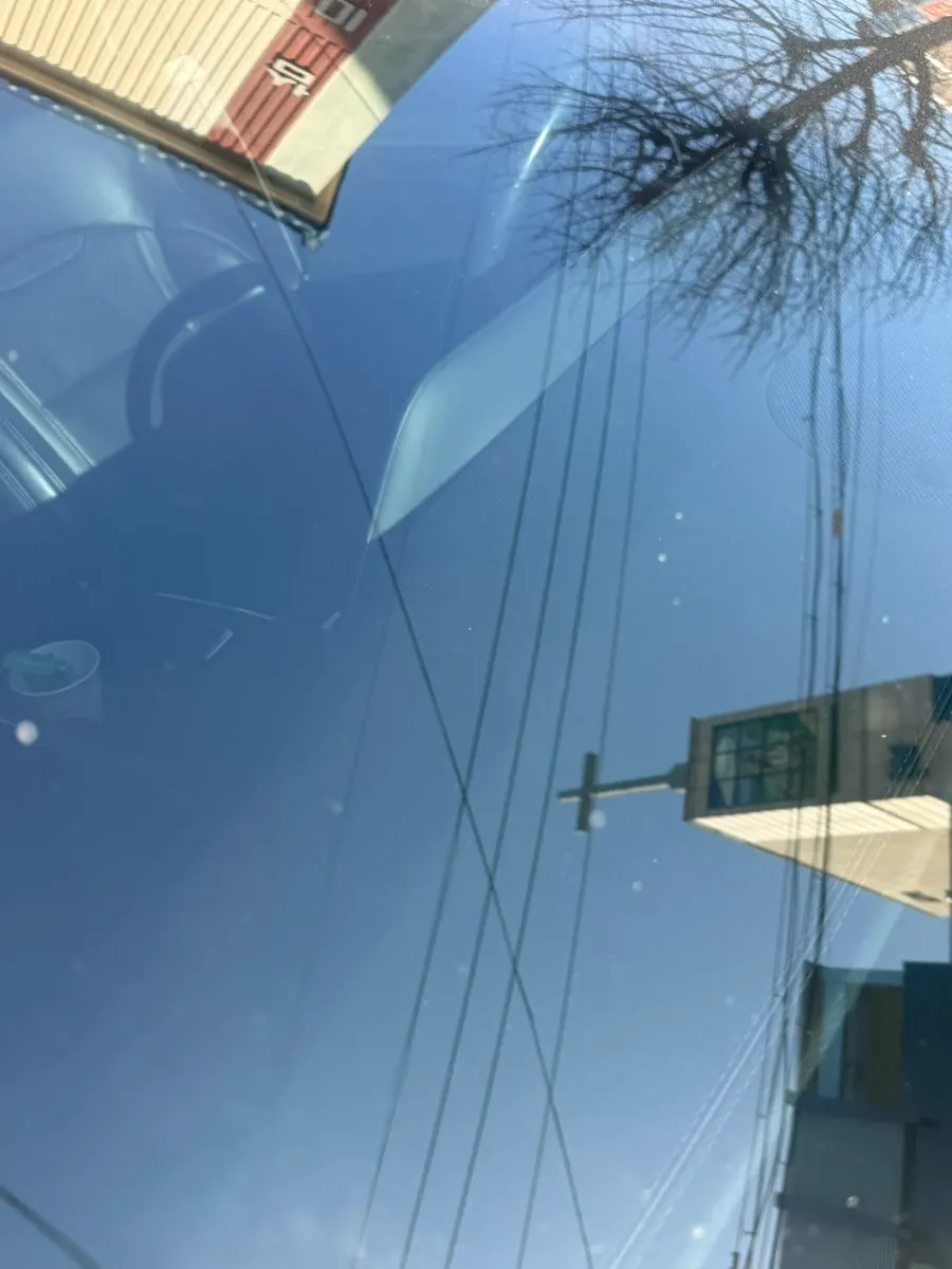 Using AutoGrooming oil film remover on household glass
