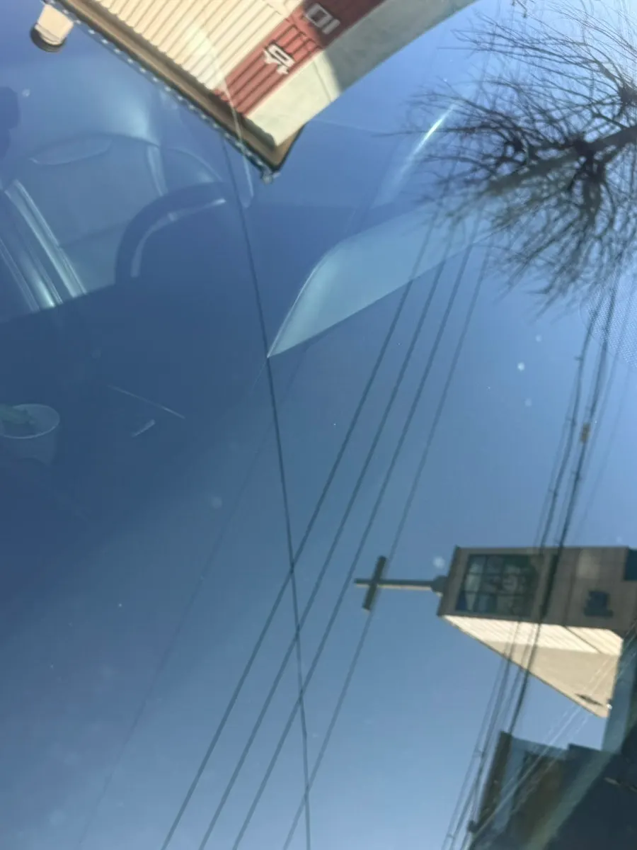 AutoGrooming product used for a glass-care job