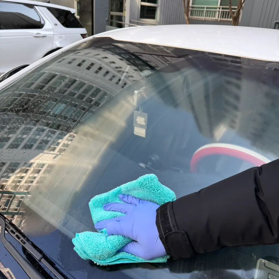 DIY oil-film removal on K5 car glass