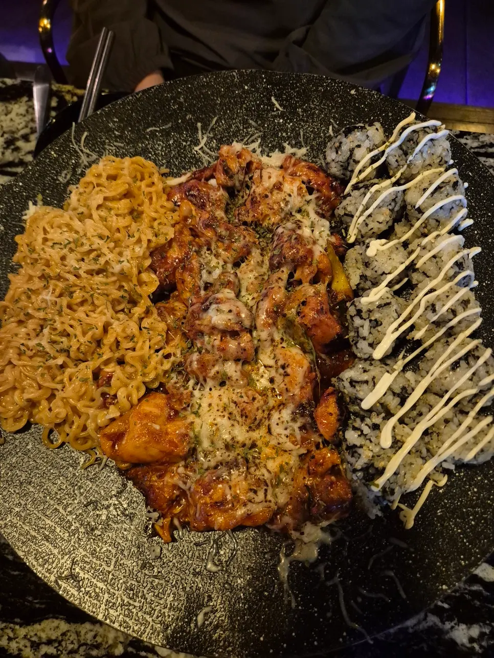 Cheese chicken galbi set served in a wok