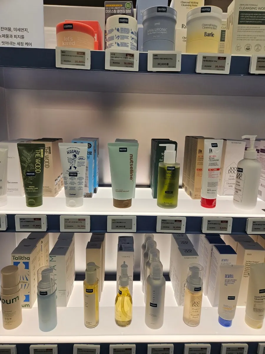 Cosmetics display counter at KHODE Pangyo