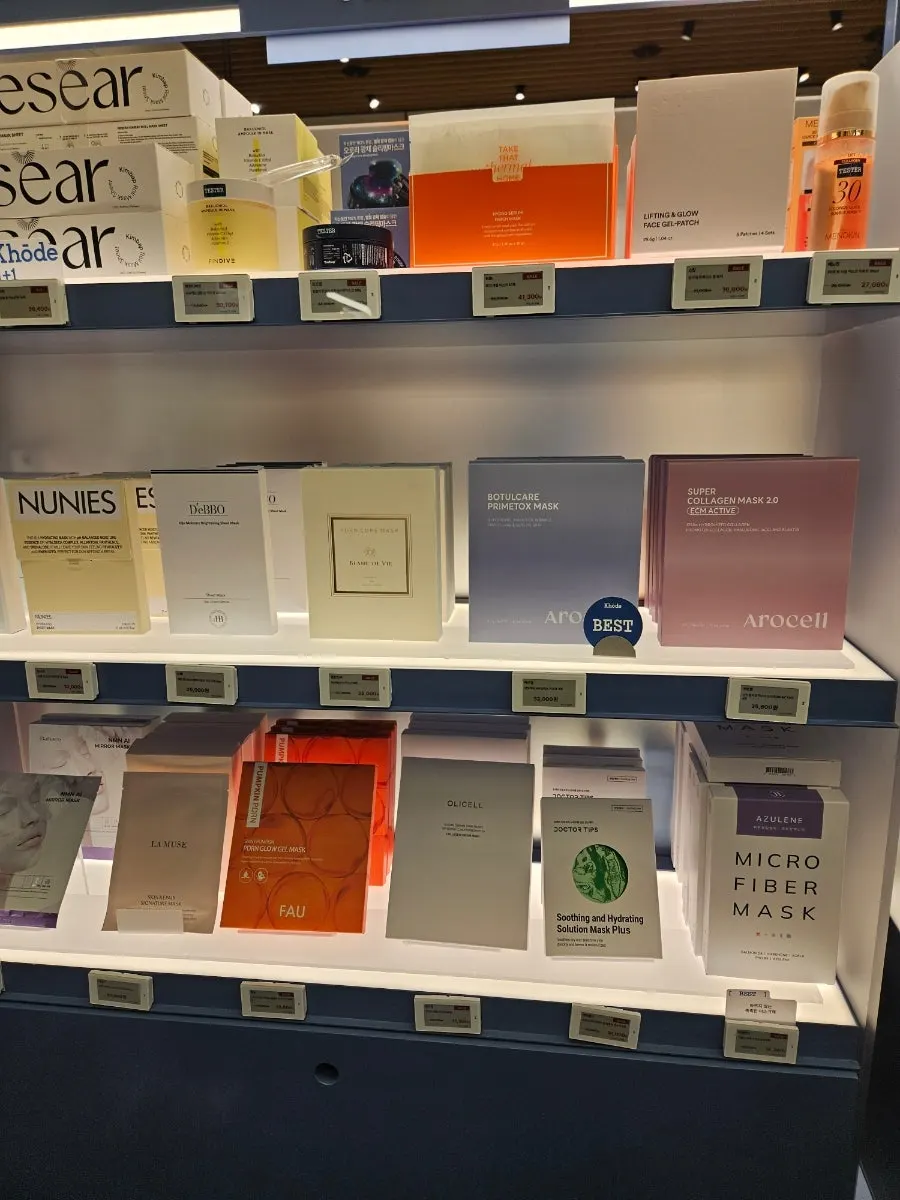 Cosmetics testing display space at KHODE Pangyo