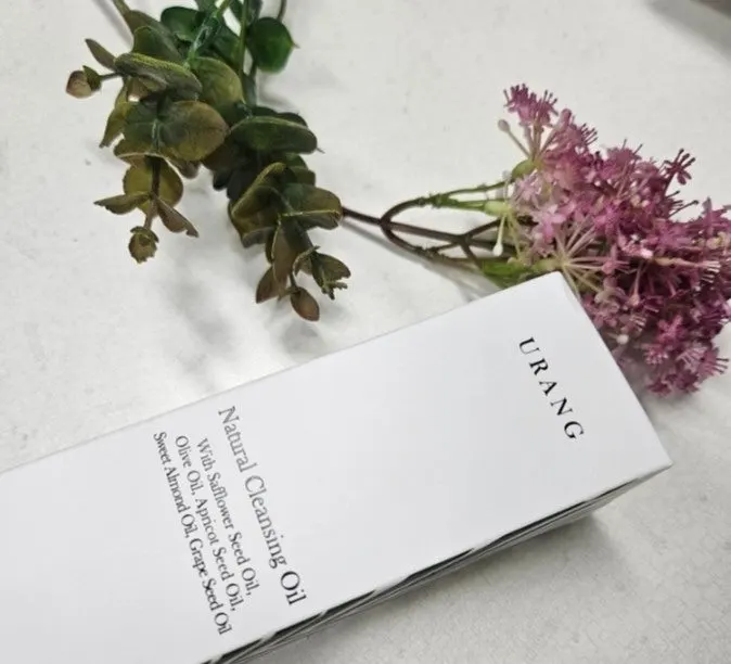 URANG Natural Cleansing Oil 150ml box packaging