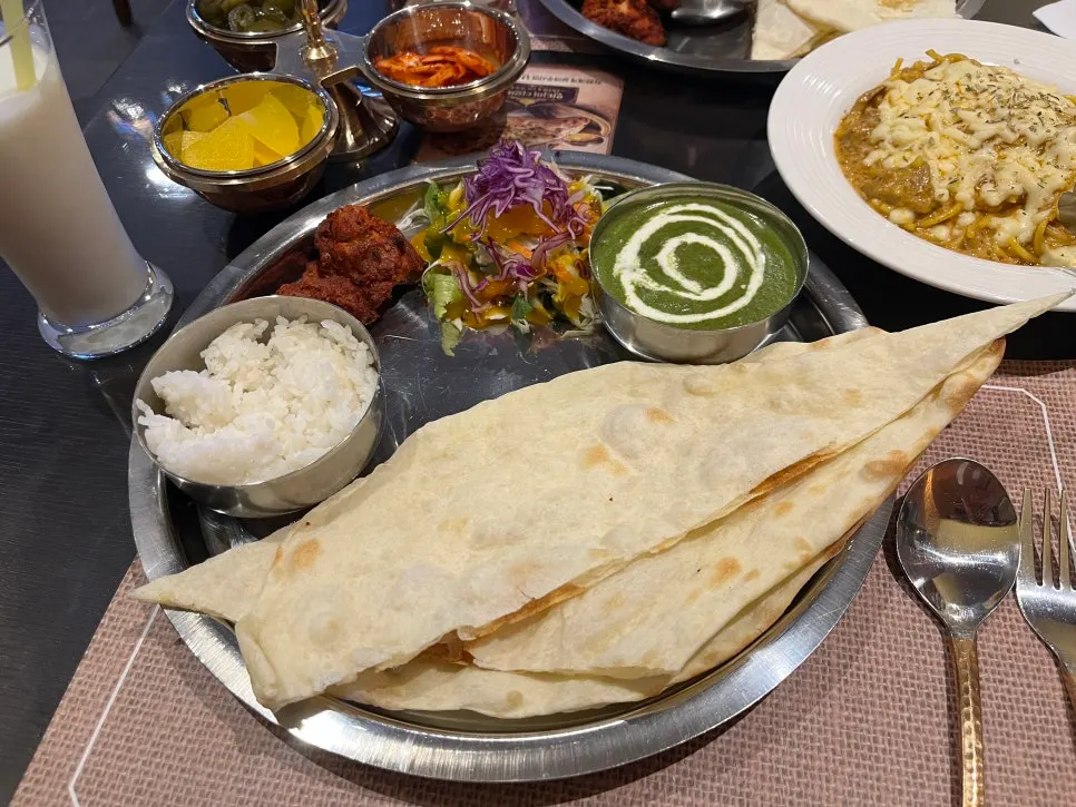 1-Person A Set with naan, rice, lassi and chicken tikka