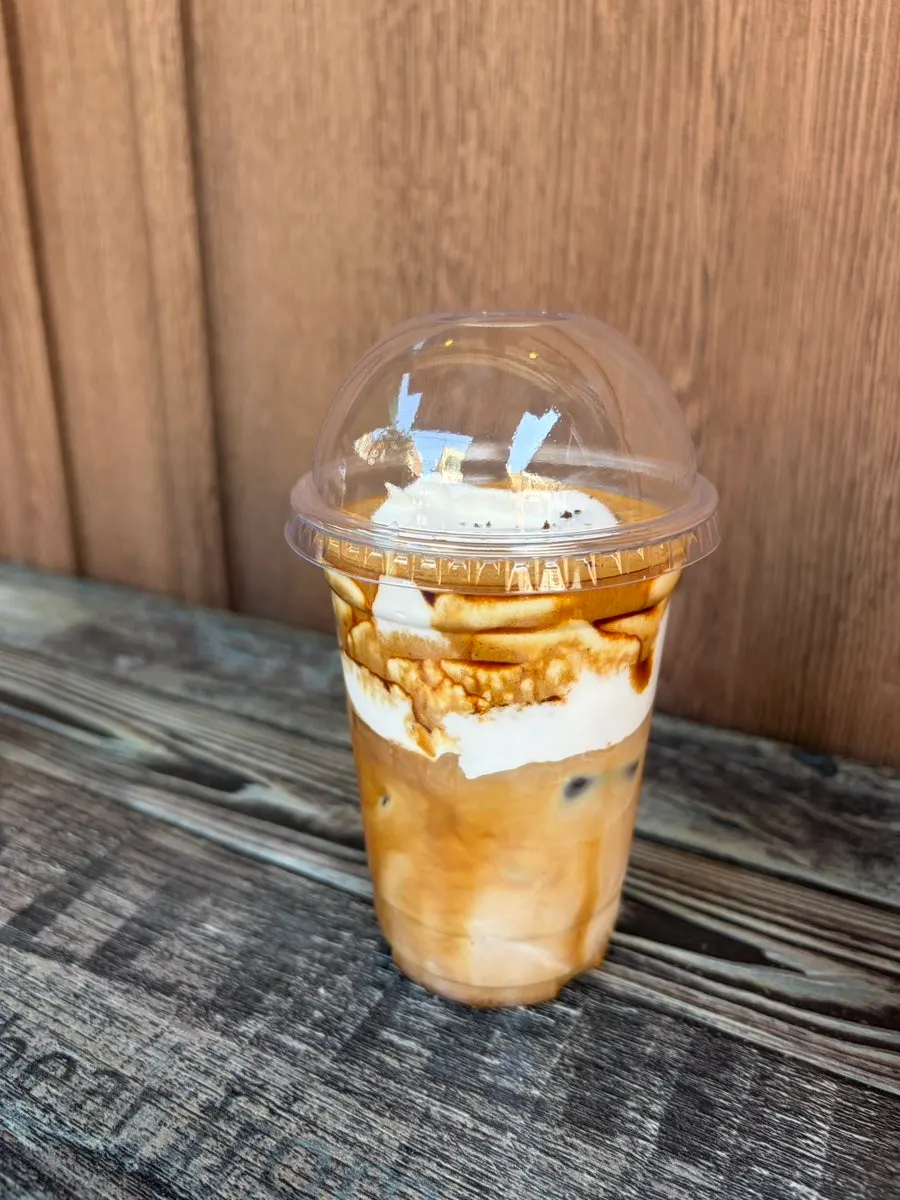 Decaf einspänner and iced americano