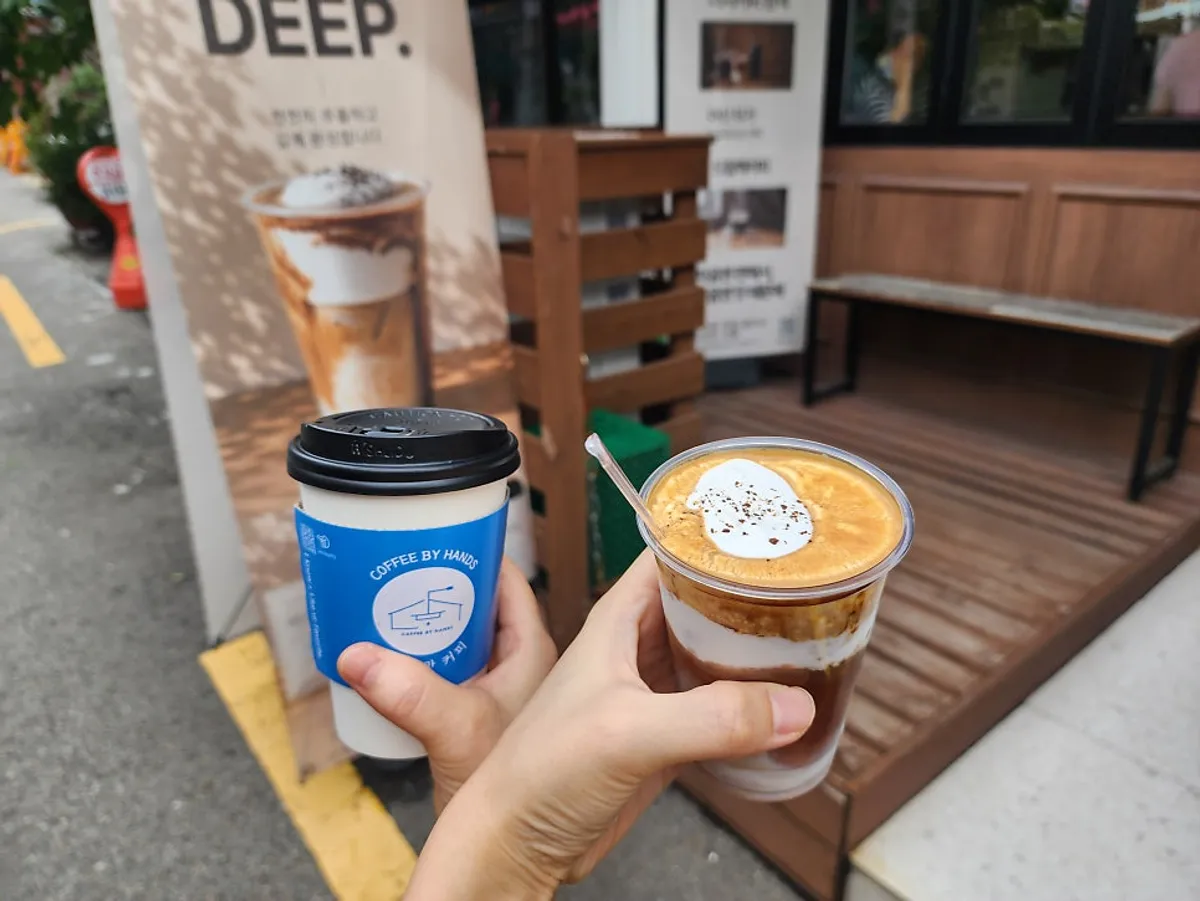 상도동 커피바이핸즈 로스터리 대표 사진