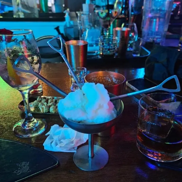 서비스로 받은 아이스크림