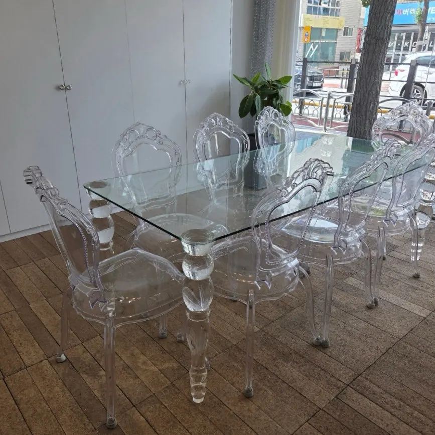 문이 달린 카페 코르 단체석 룸