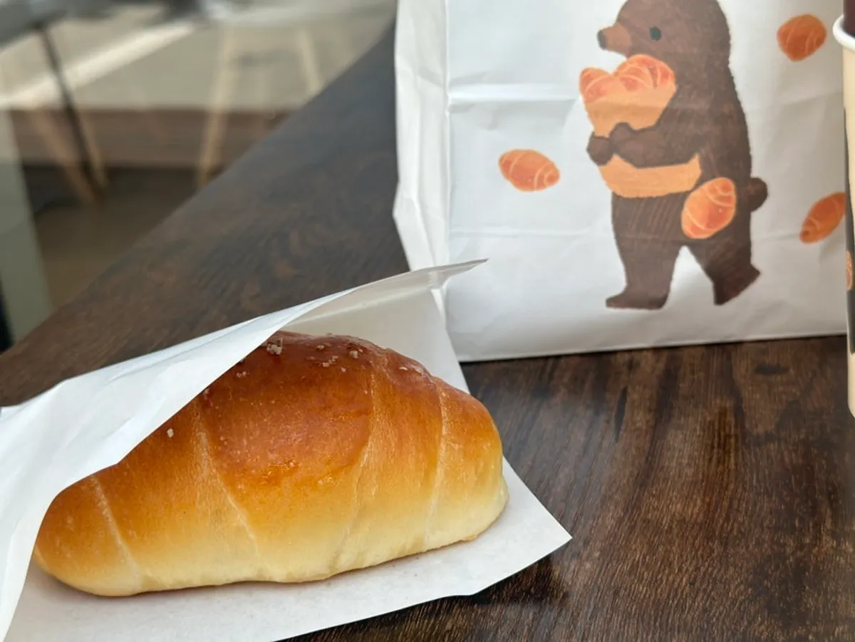 Glossy Cozy Bear salt bread