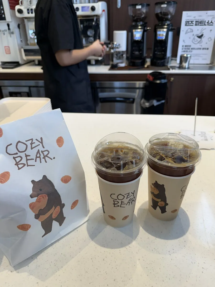 Two packed iced americanos