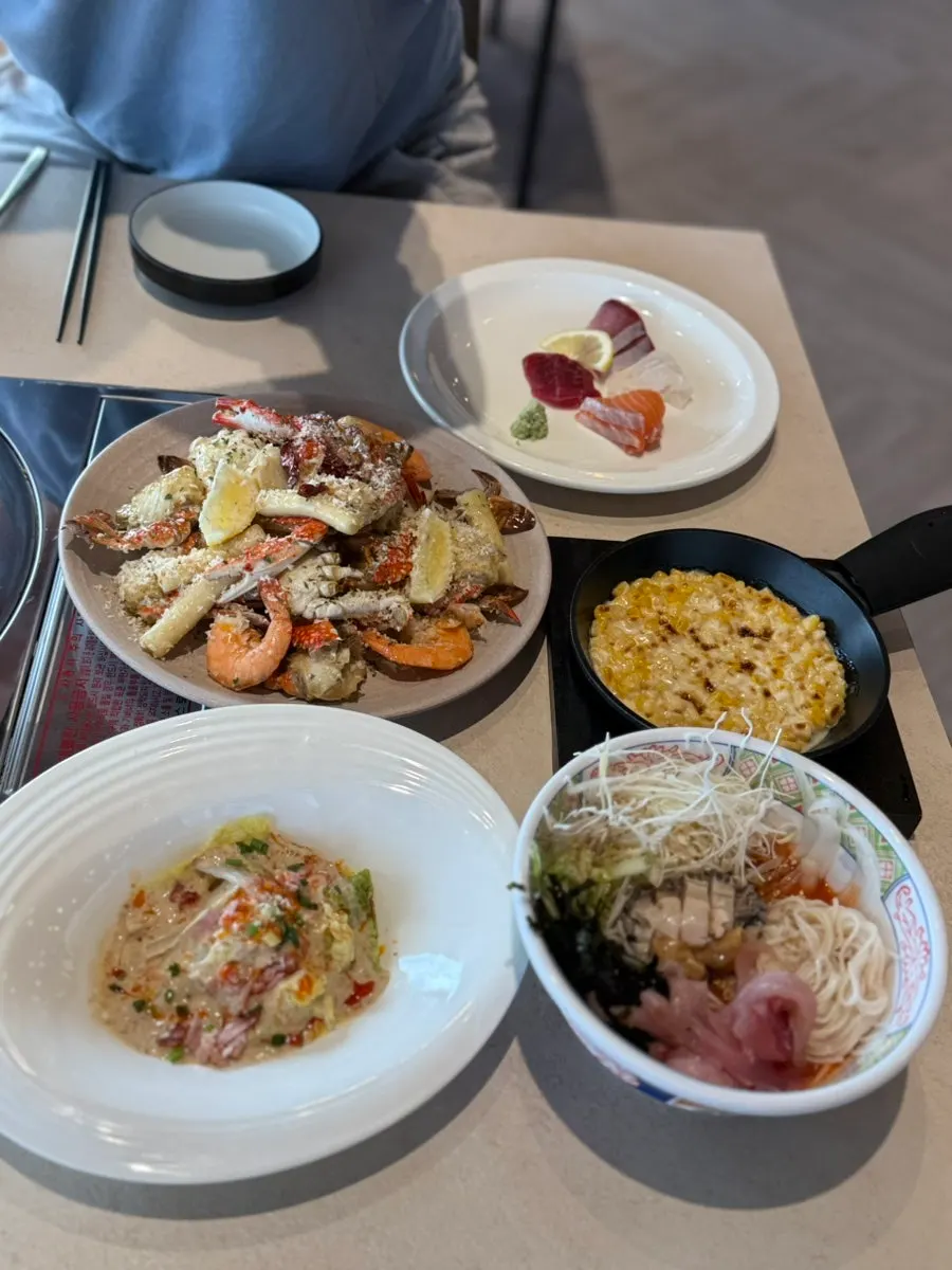 Close-up view of the ilpumyori set spread