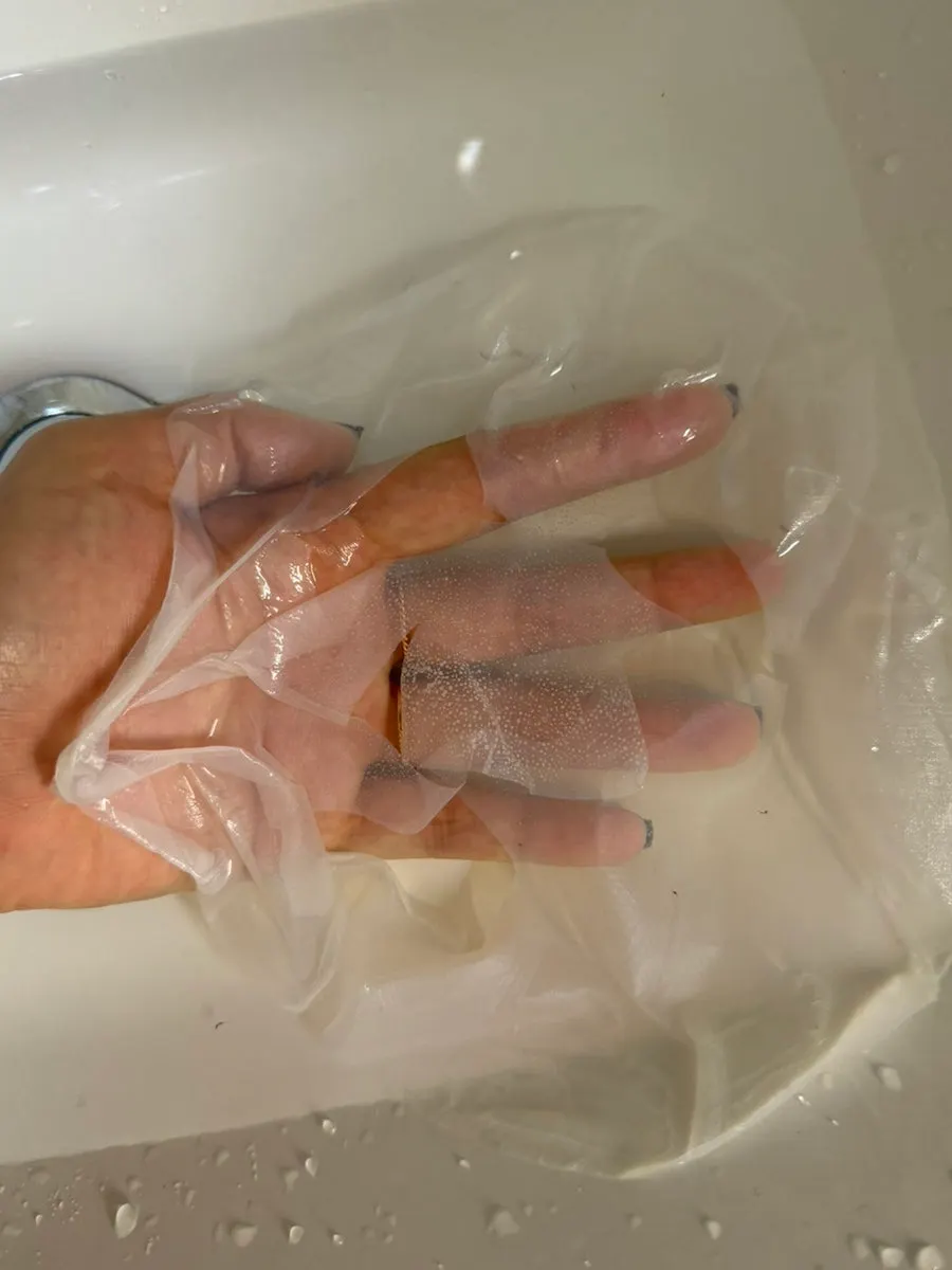 Absorbed sebum visible after dunking in water