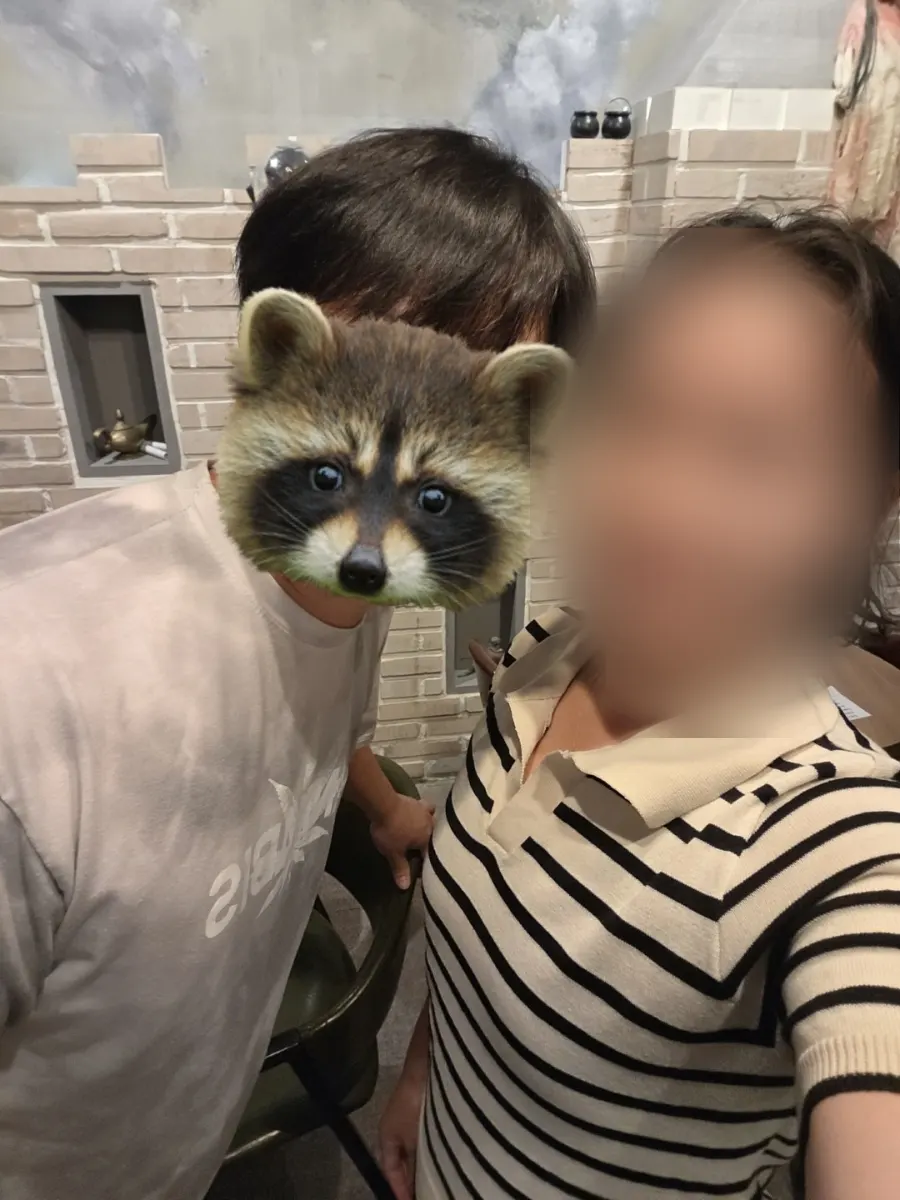 탈출 실패 후 남긴 기념 장면