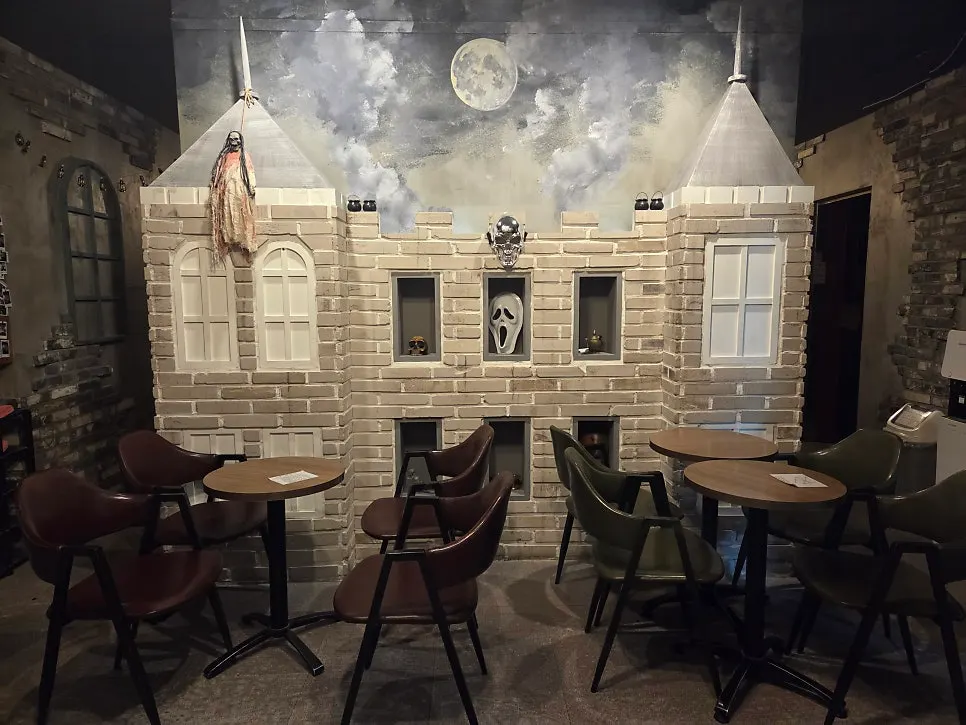 Interior atmosphere of the escape room café