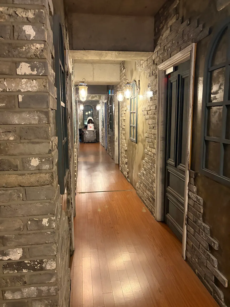 Entrance passage into the escape room
