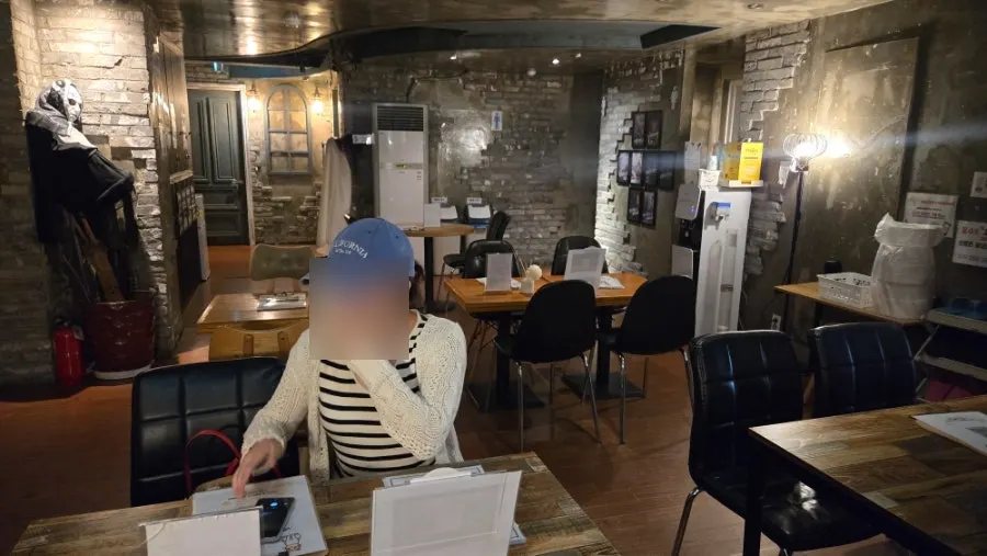 Corridor inside Cube Escape Hongdae Branch