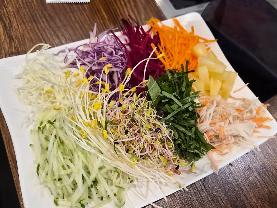 Rice paper and filling ingredients for Vietnamese wraps
