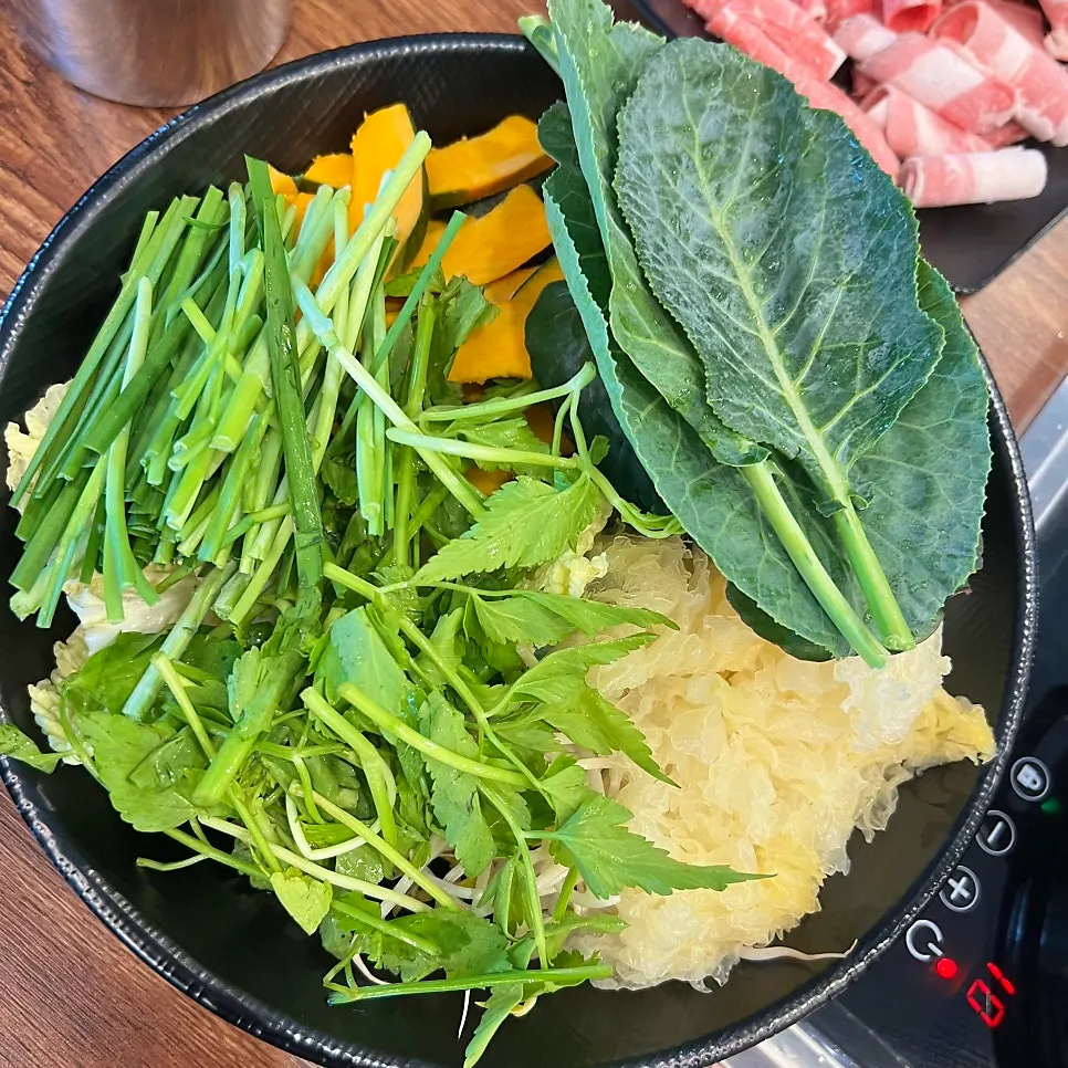 접시에 담은 우삼겹