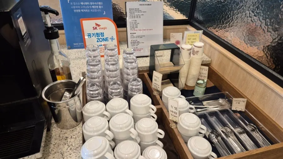 Cups and cones ready at the dessert corner