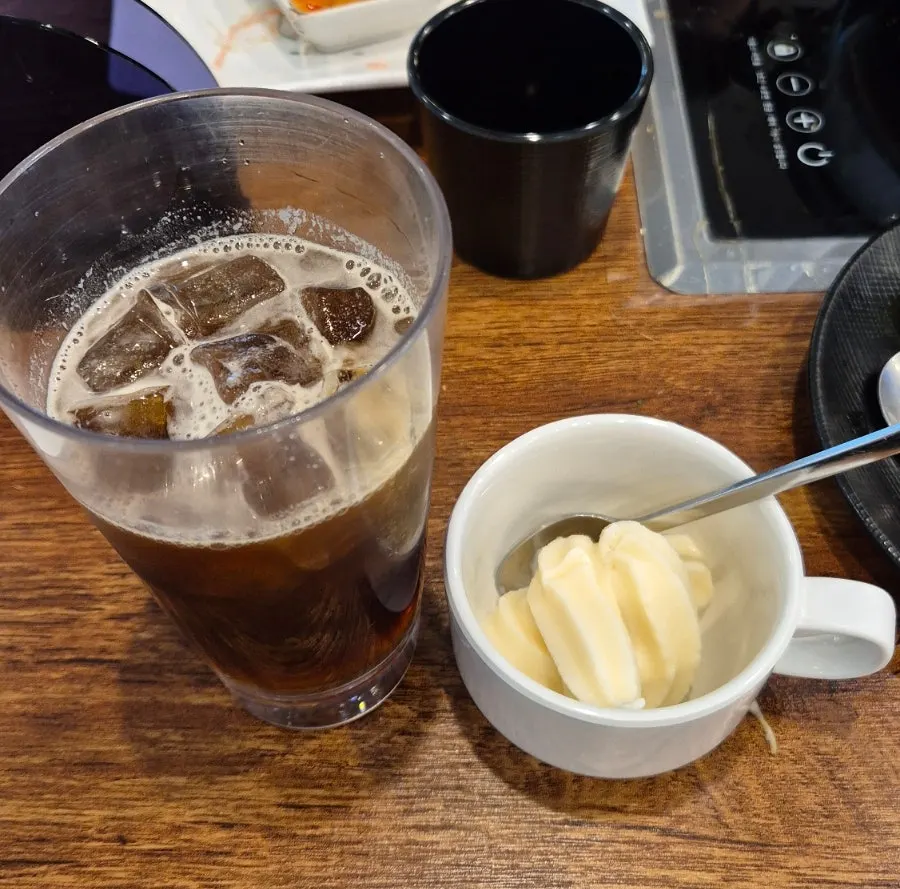 Iced Americano and ice cream for dessert