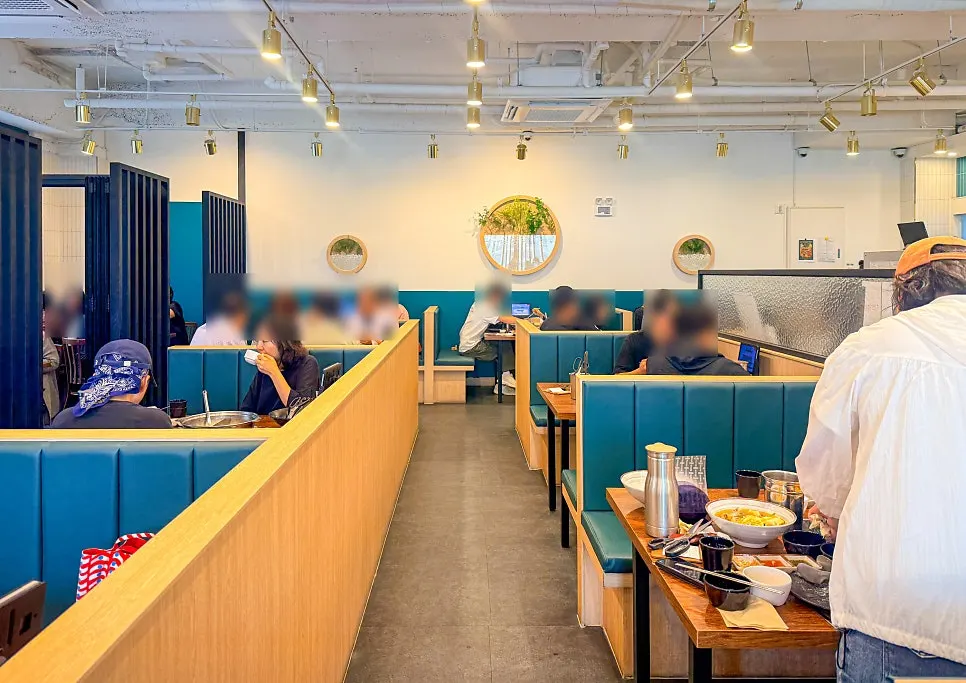 가족모임에 좋은 다담 위례점 테이블 전경