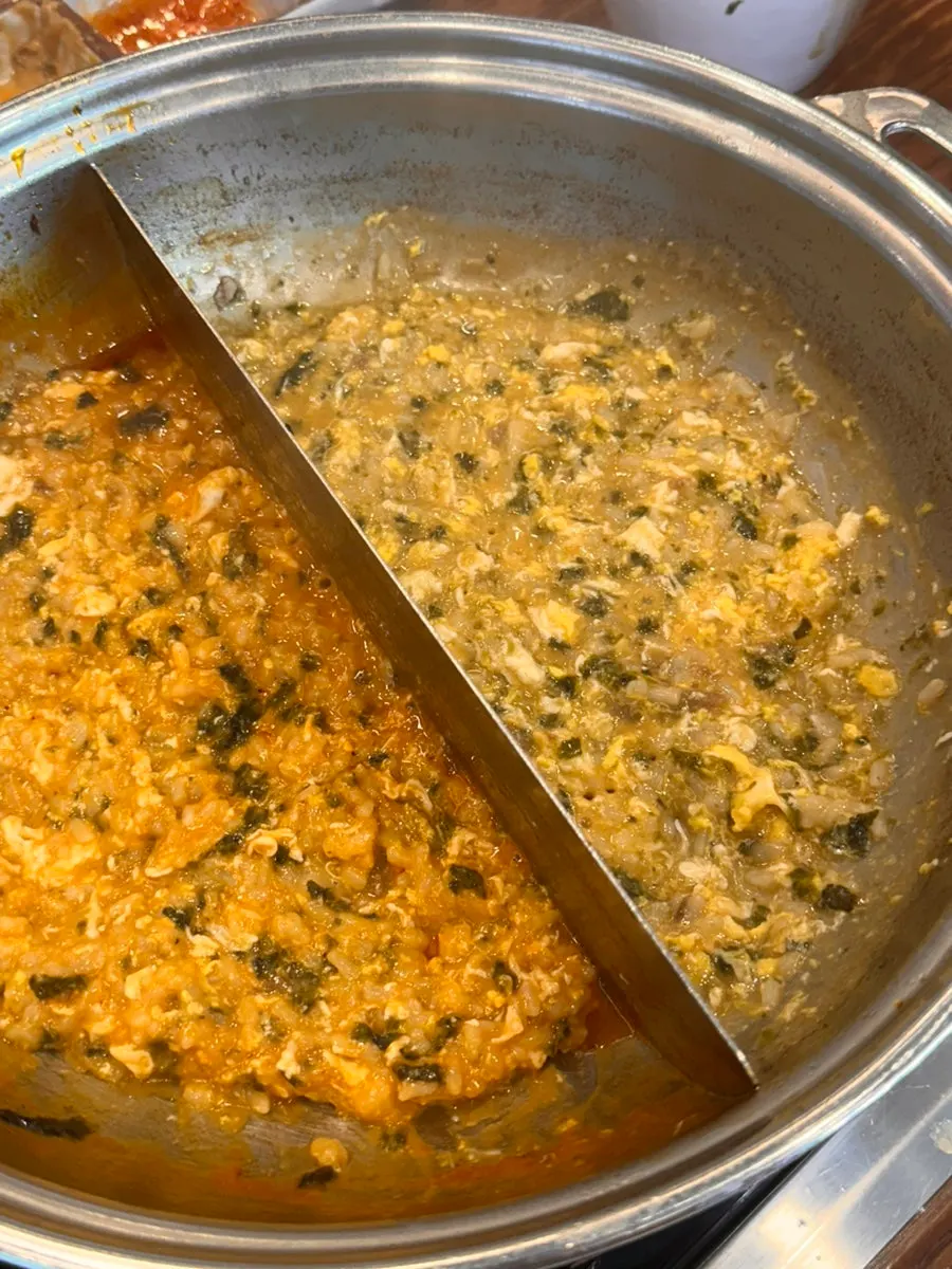 두 가지 맛으로 볶은 볶음밥