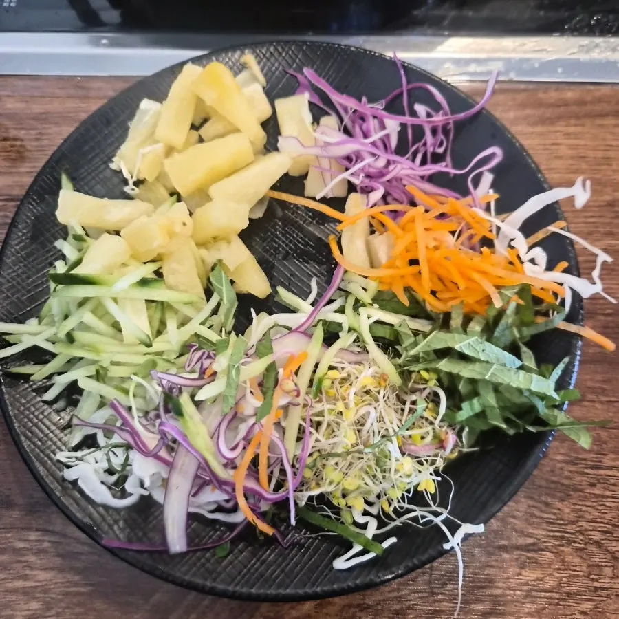 Wolnamssam vegetables arranged like a salad