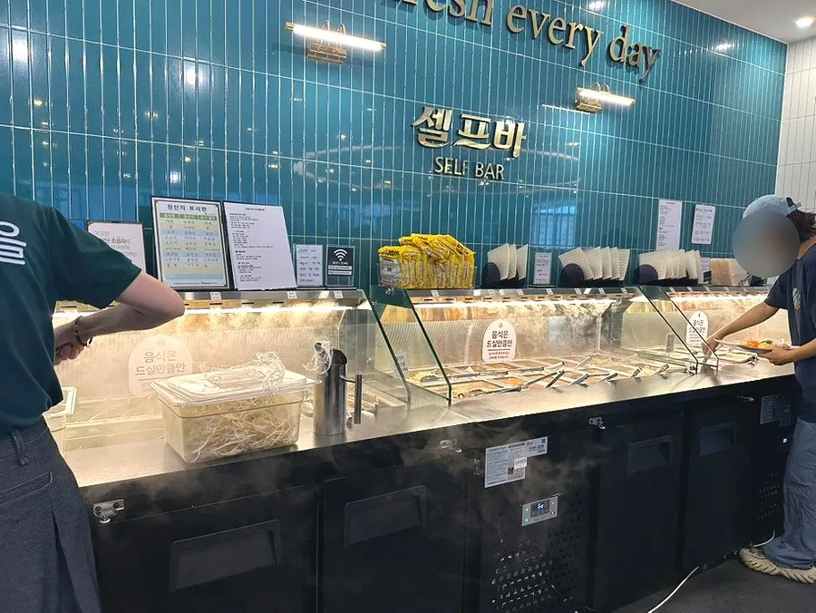 All-you-can-eat price chart at Dadam Shabu Shabu Wirye