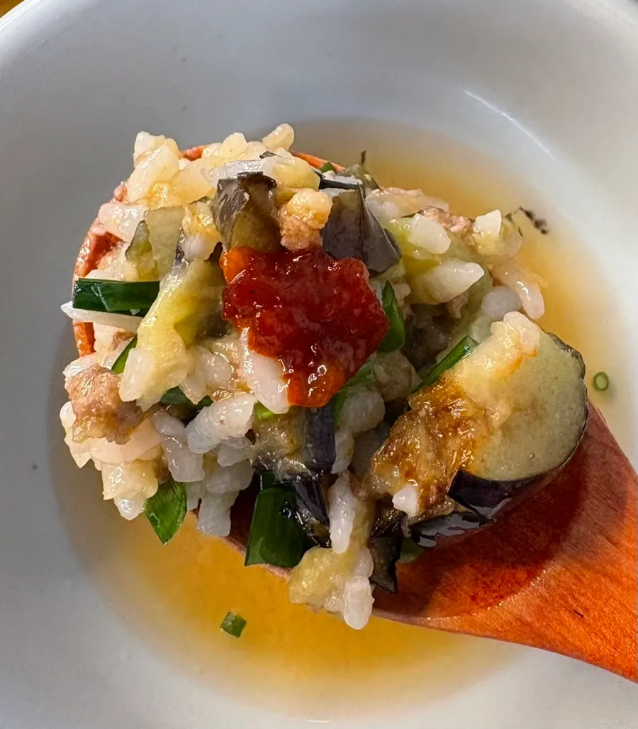 Eggplant rice with fried flakes and chives