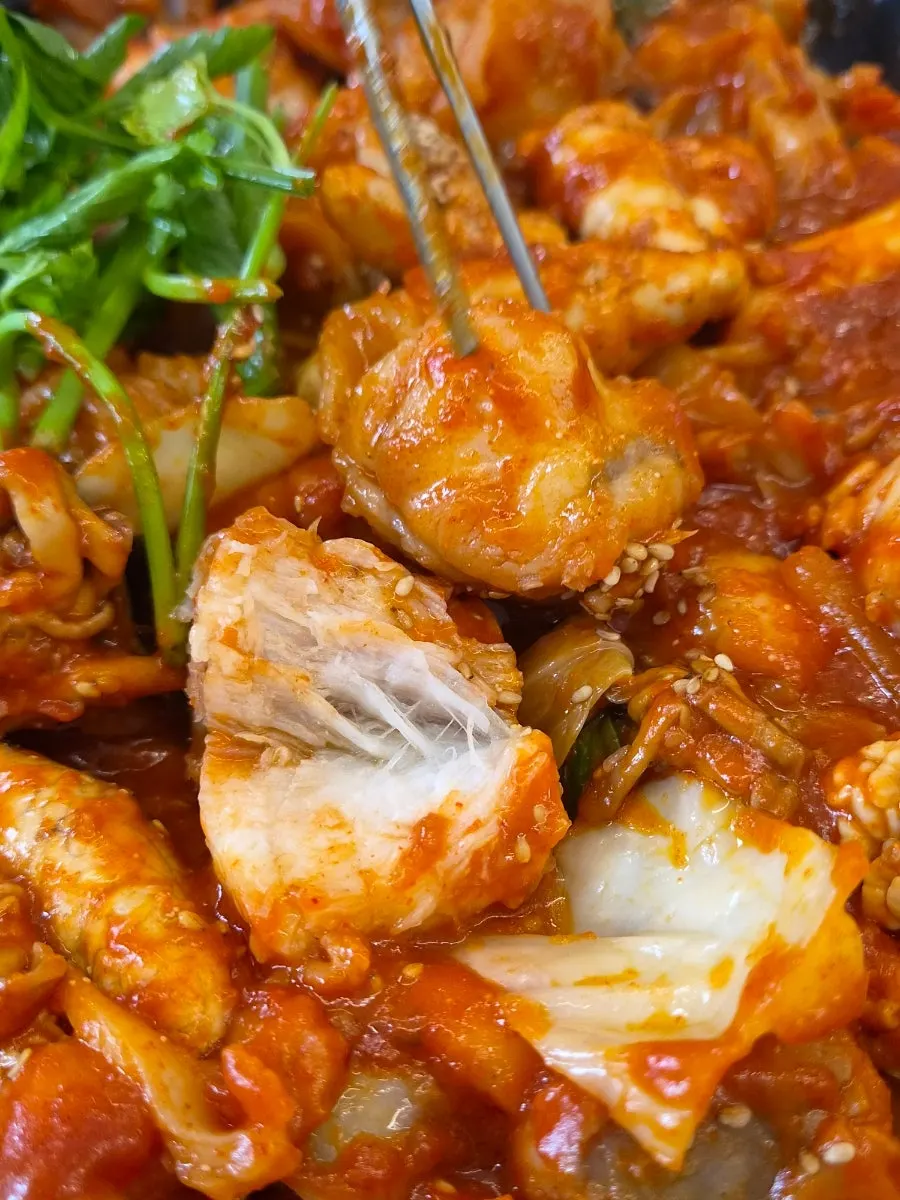 여러 각도로 담은 순살 아귀찜