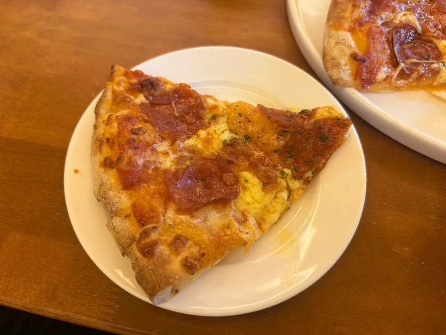 Oven-baked pepperoni pizza
