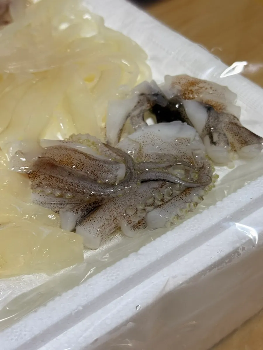 도톰하게 썰린 광어회