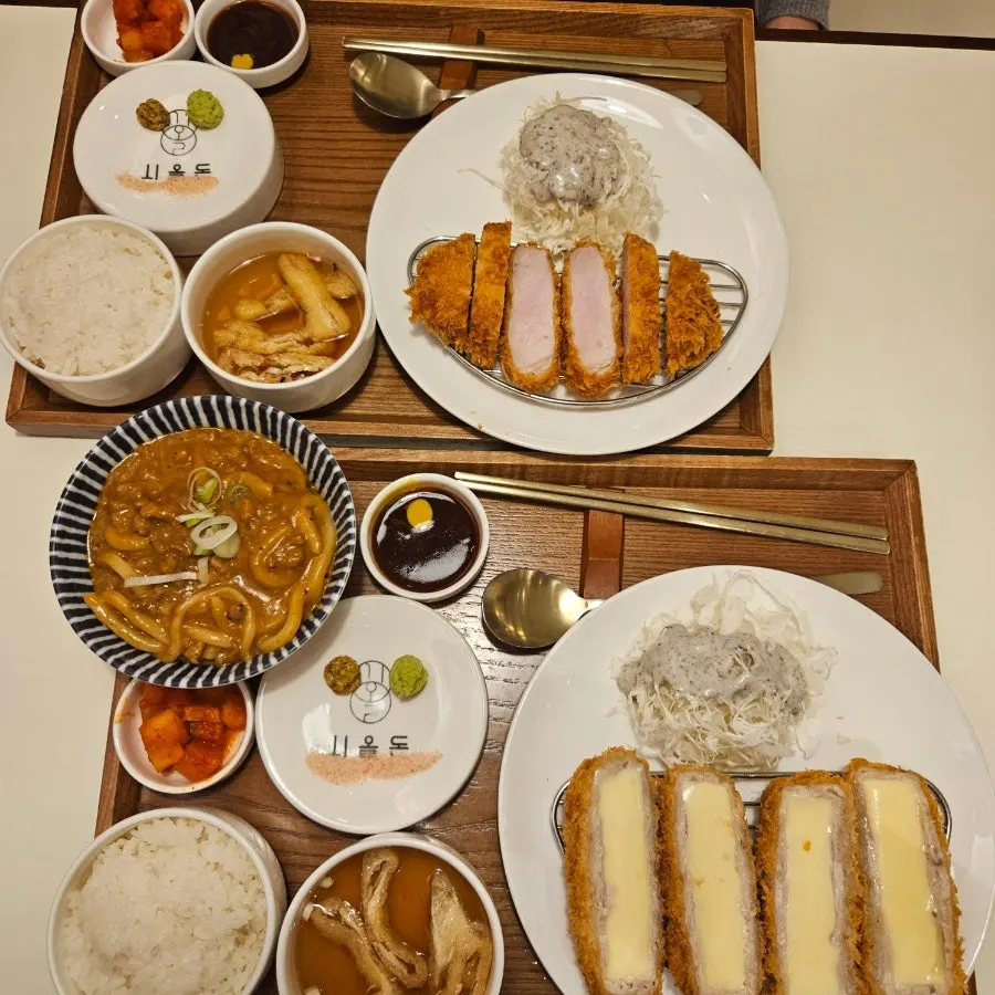 치즈카츠와 카레우동 조합