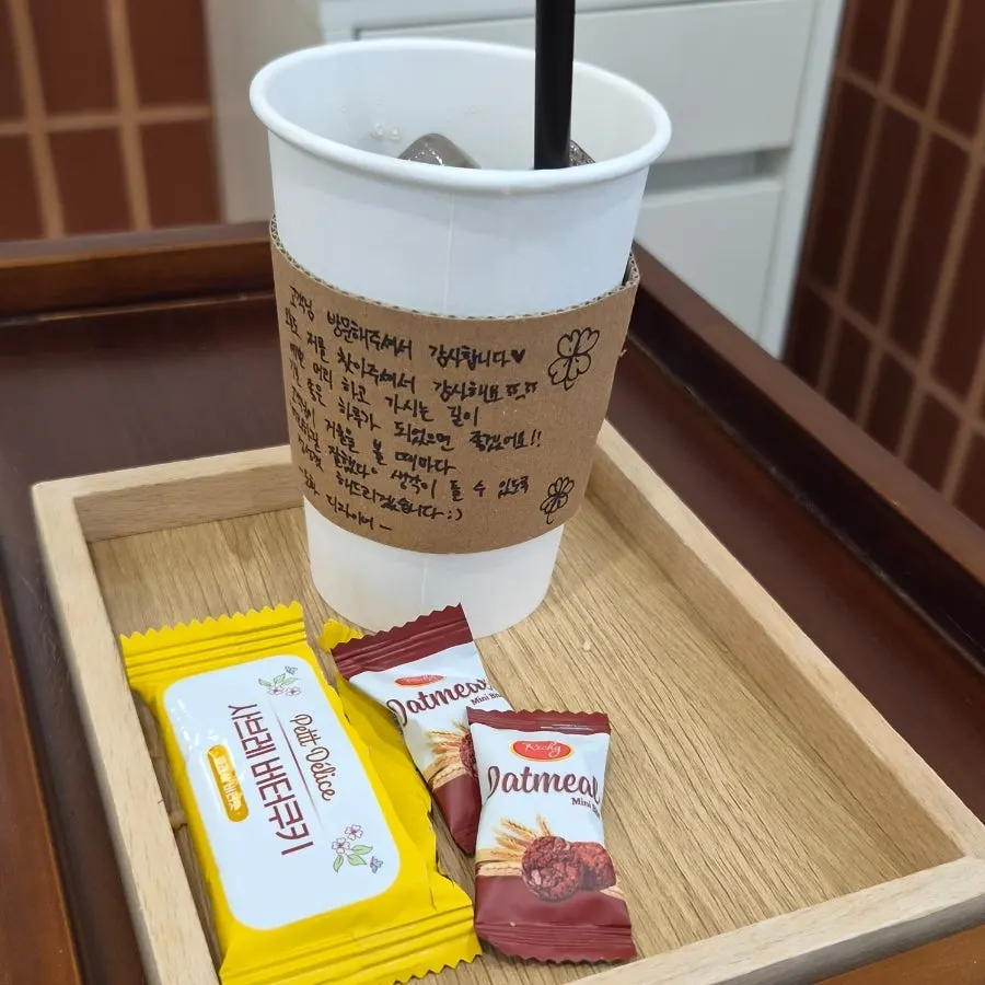 Snacks provided during the color development time