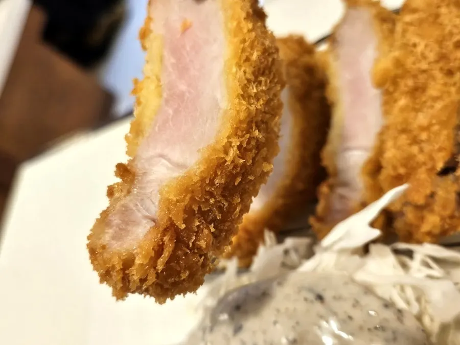 Premium loin cutlet containing gabrisal pork collar