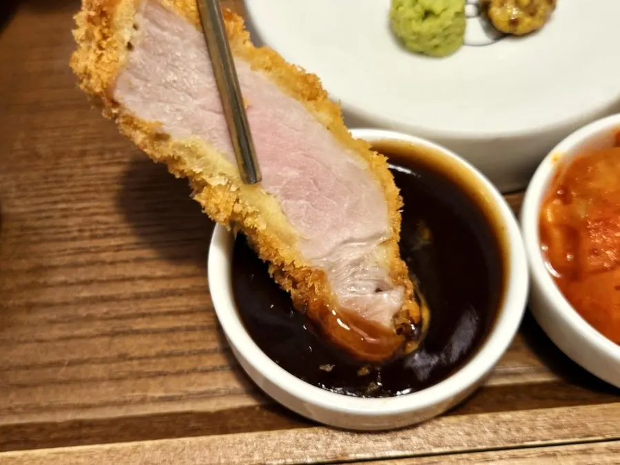 Premium loin cutlet with layers of fat and lean meat