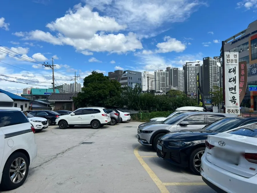 Parking space at Daedae Myeonok near Costco