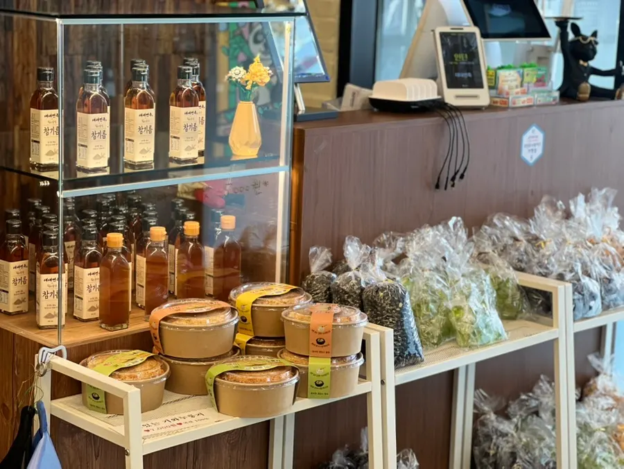 Corner of the restaurant selling sesame oil and beans