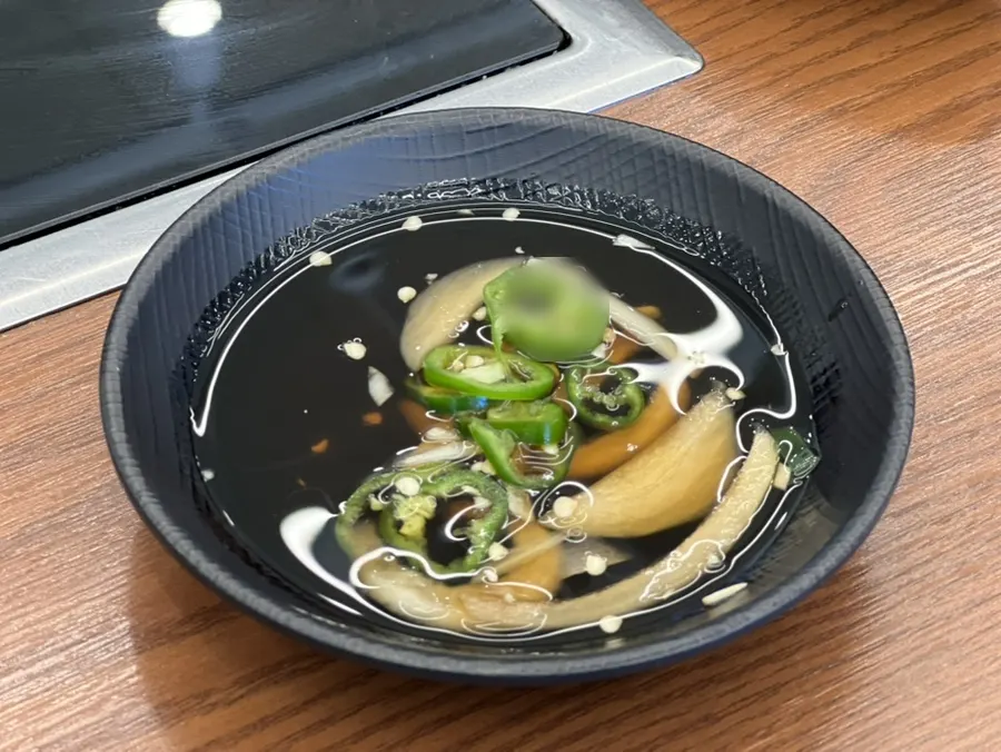 Mandu jeongol pot before cooking