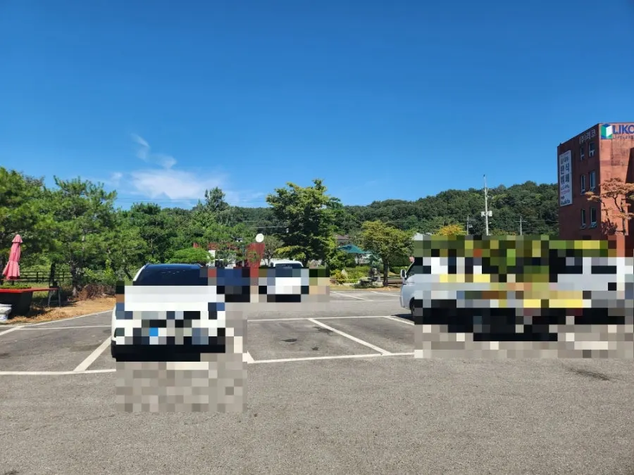 Parking lot in front of the store, fits about 50 cars