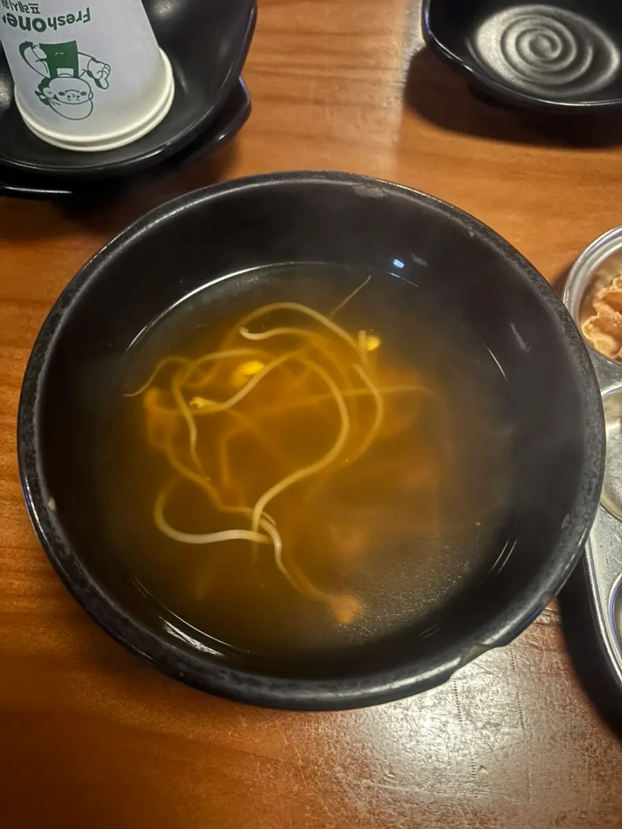 공기밥과 함께 차린 보쌈 한 상