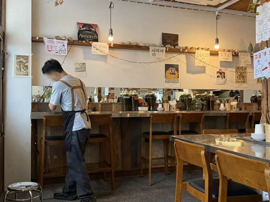 Daegang's seating split into counter and table seats