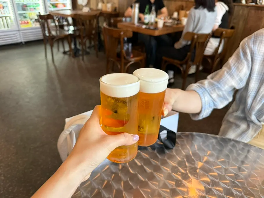 A glass of ₩5,500 draft beer